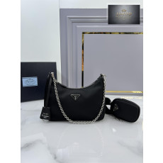 Prada Re-Edition 2005 Nylon Hobo