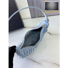 Prada Re-Edition 2000 Hobo