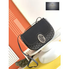 Goyard 233