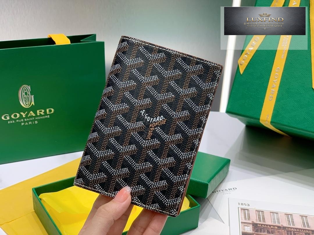 Goyard Grenelle Passport Case