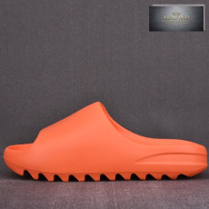 아디다스 이지 슬라이드 “ADULTS” Yeezy Slide GZ0953