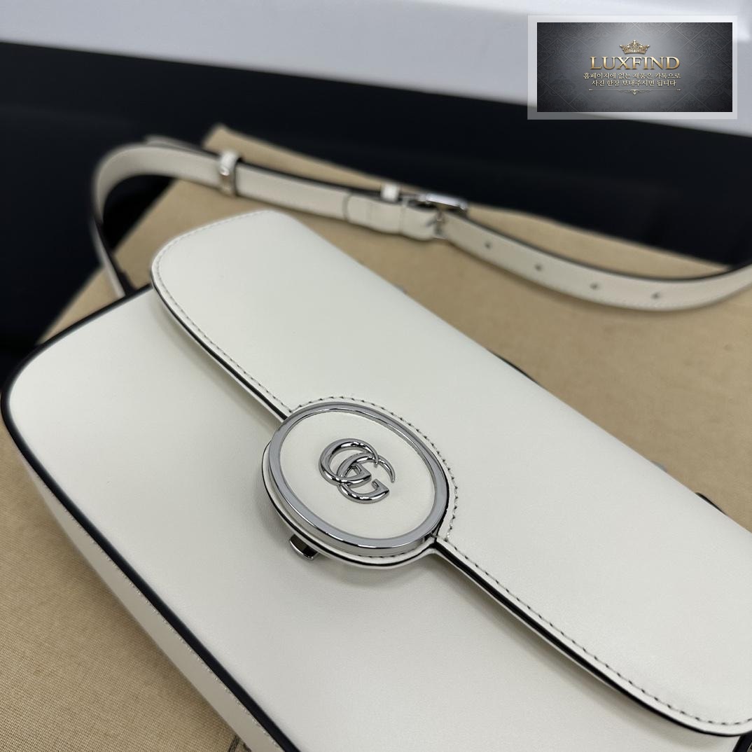 Gucci Petite GG