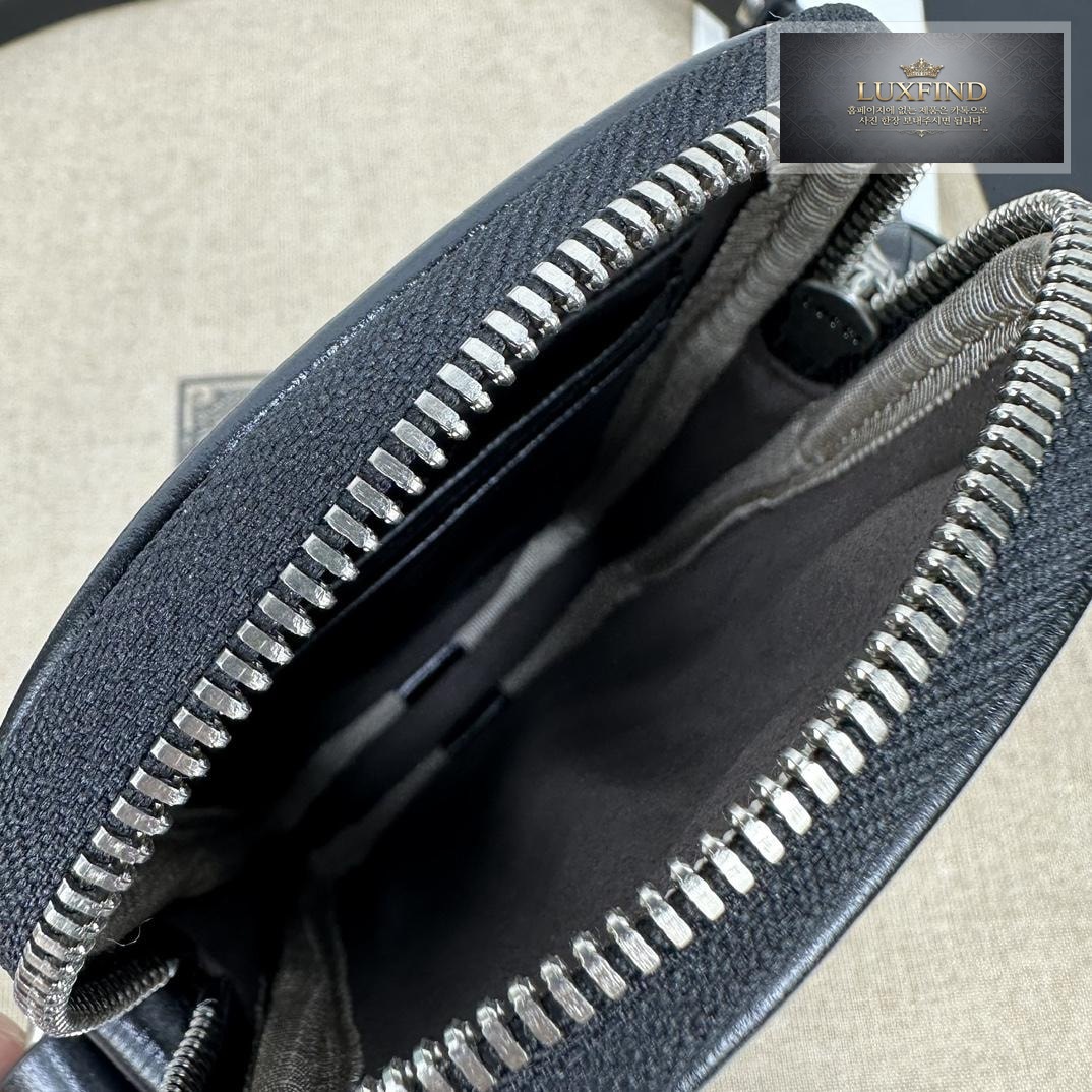 Gucci Interlocking G Cross