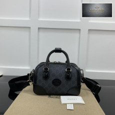 Gucci Interlocking G
