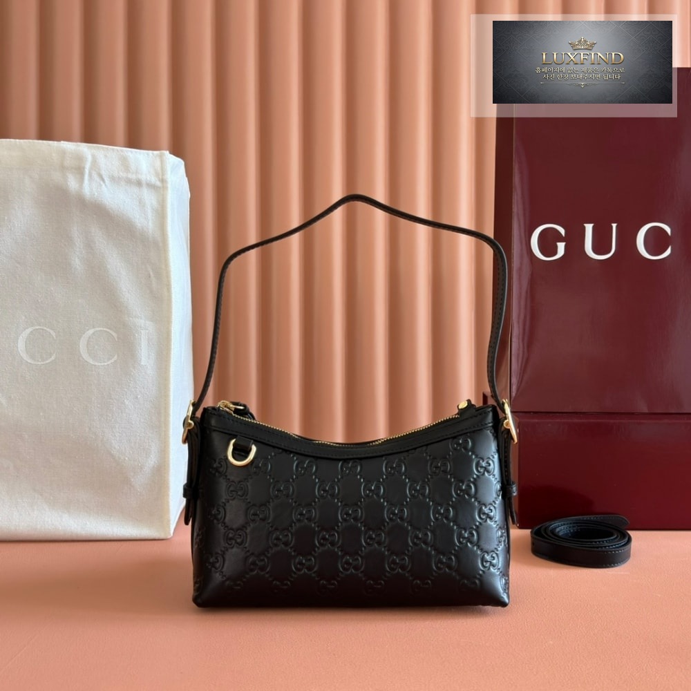 Gucci GG Emblem Shoulder