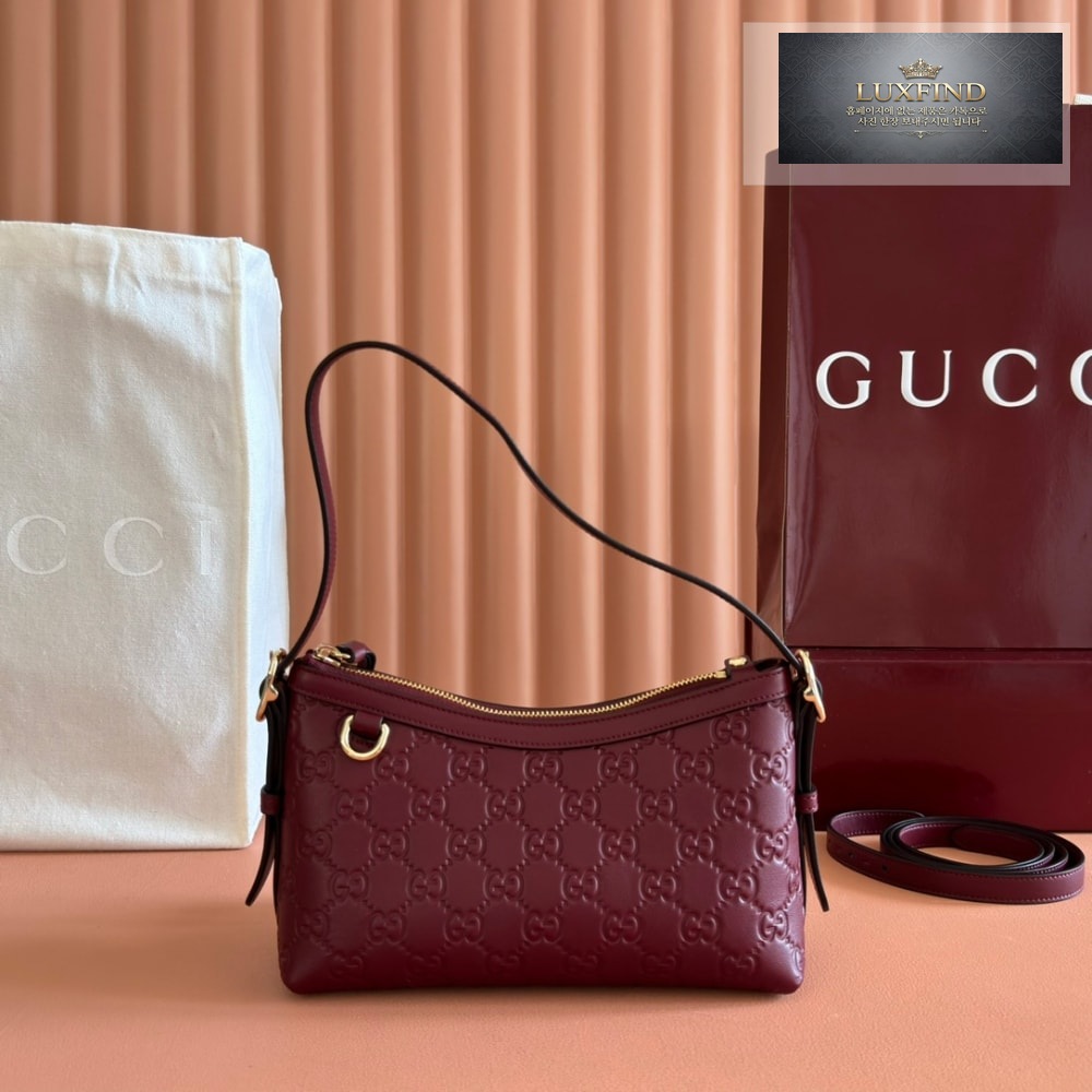 Gucci GG Emblem Shoulder