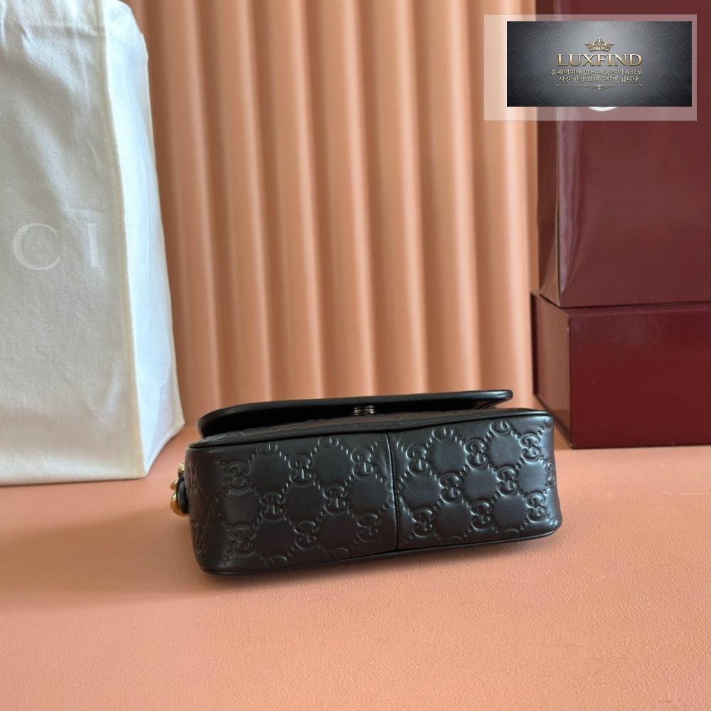 Gucci GG Emblem Shoulder