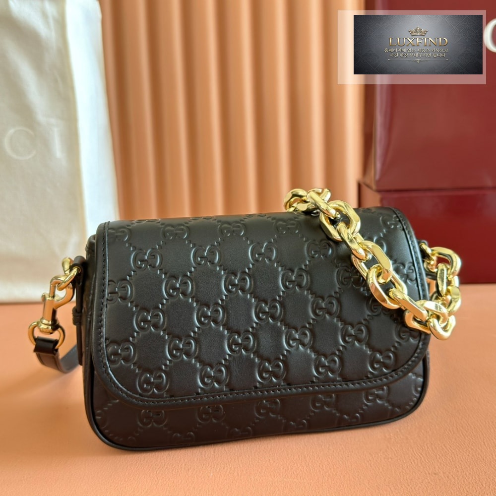 Gucci GG Emblem Shoulder