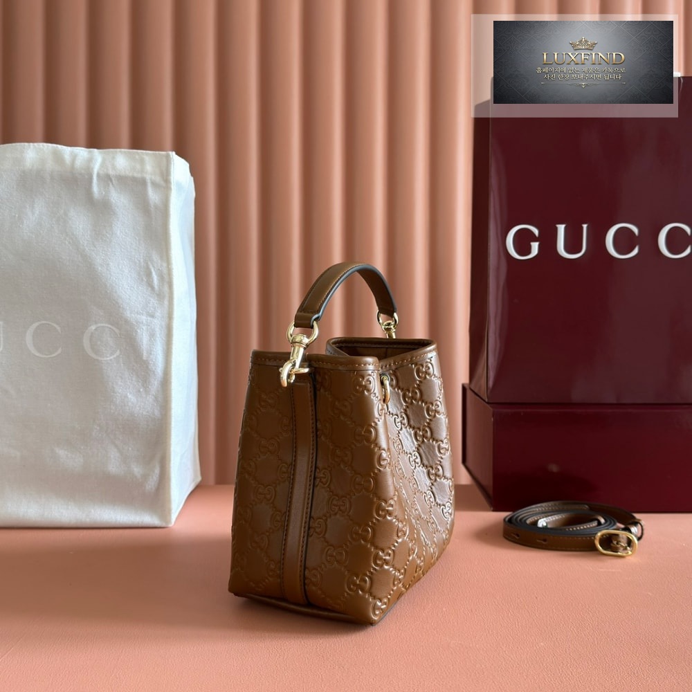 Gucci GG Emblem Bucket