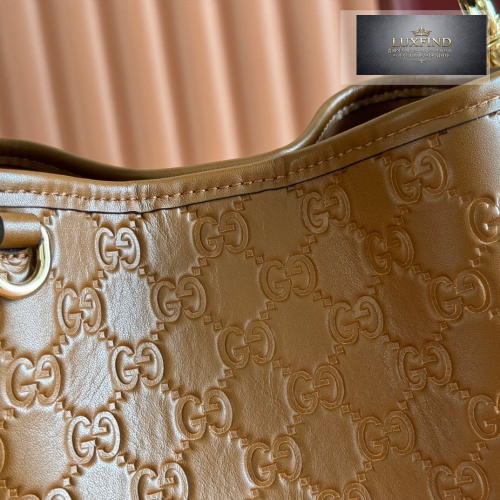 Gucci GG Emblem Bucket