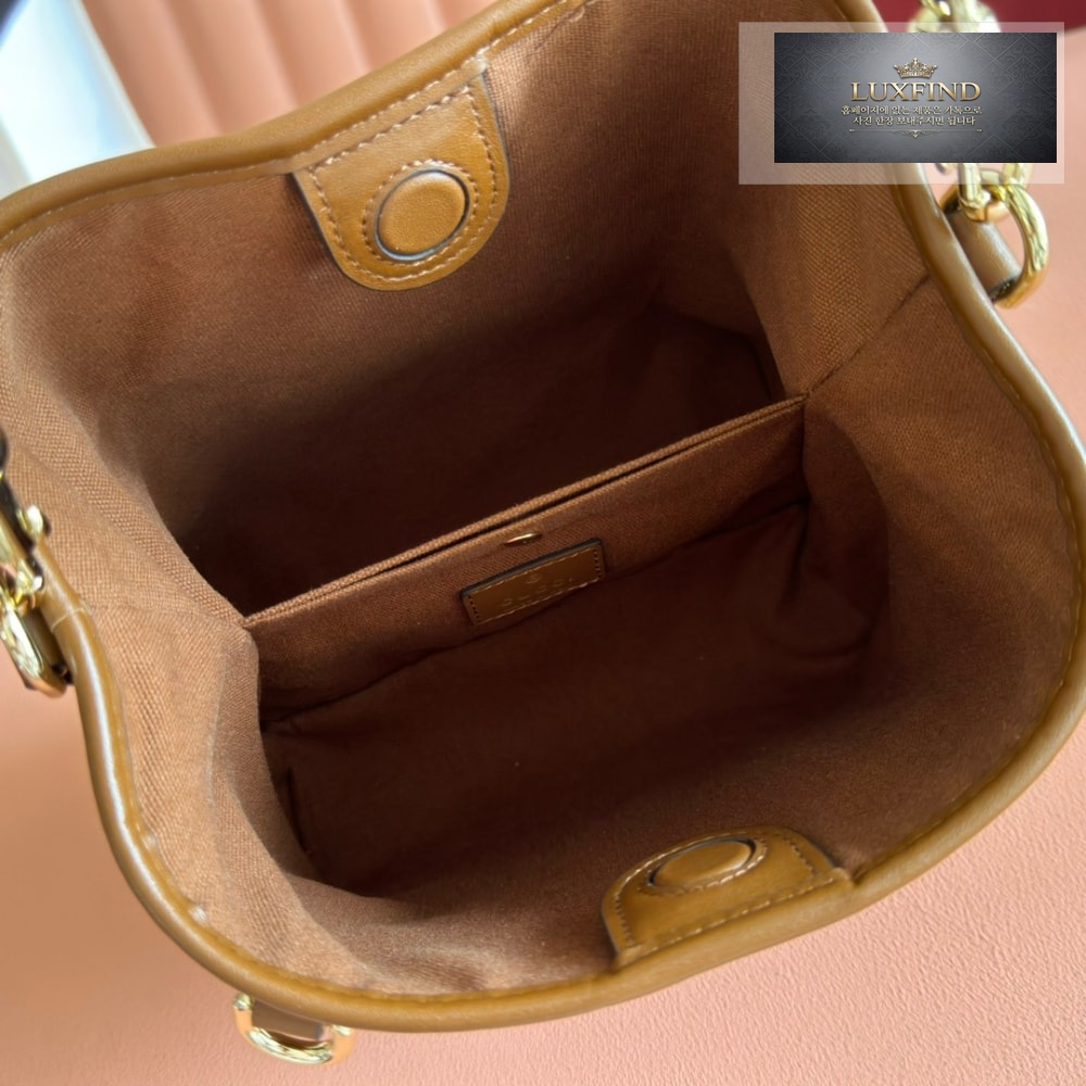 Gucci GG Emblem Bucket