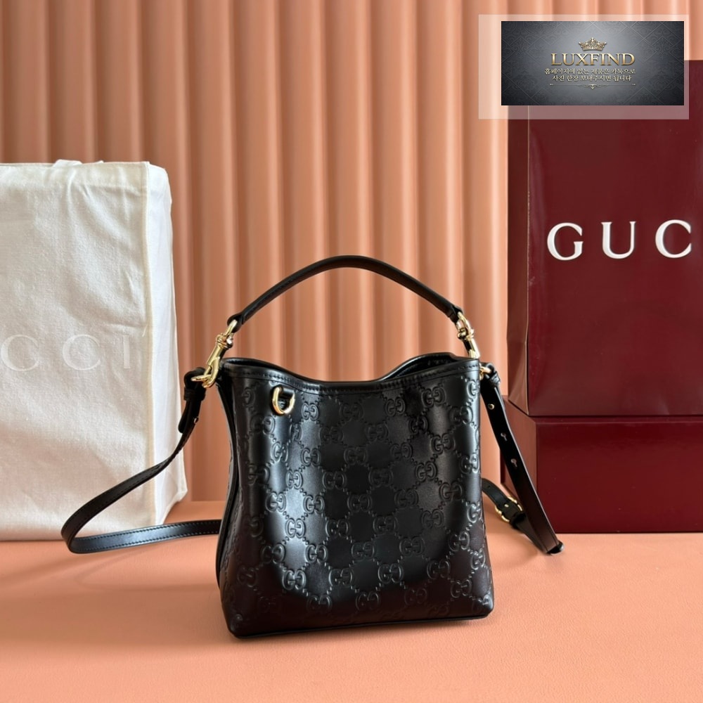 Gucci GG Emblem Bucket
