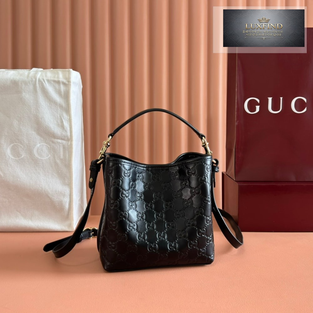 Gucci GG Emblem Bucket