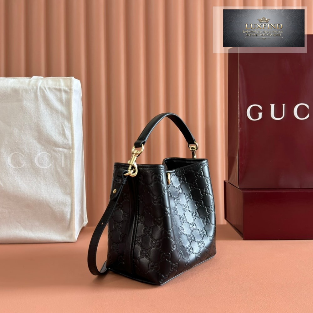 Gucci GG Emblem Bucket