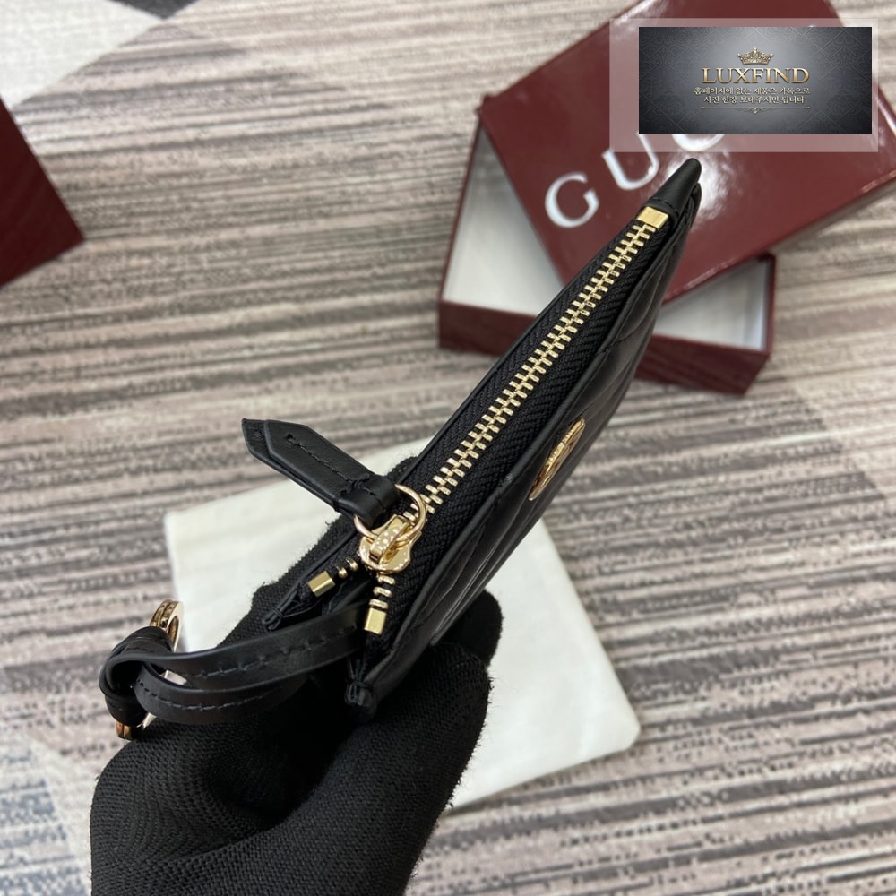 Gucci 837747