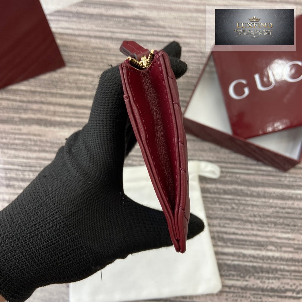 Gucci 837747