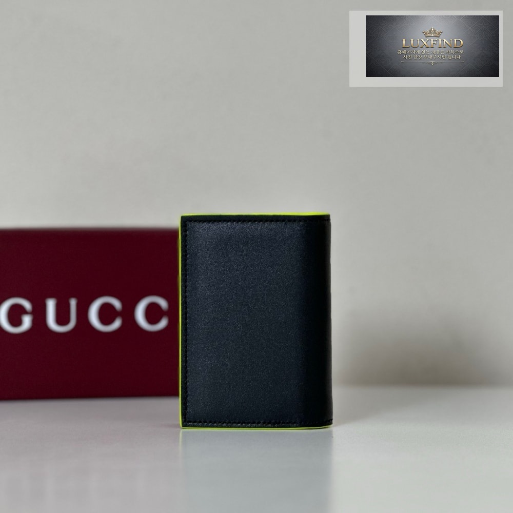 Gucci 835053