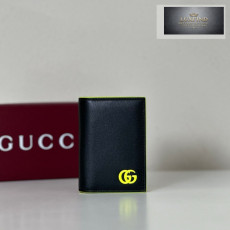 Gucci 835053