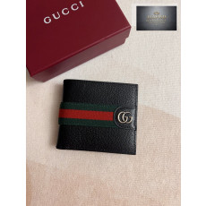 Gucci 834792