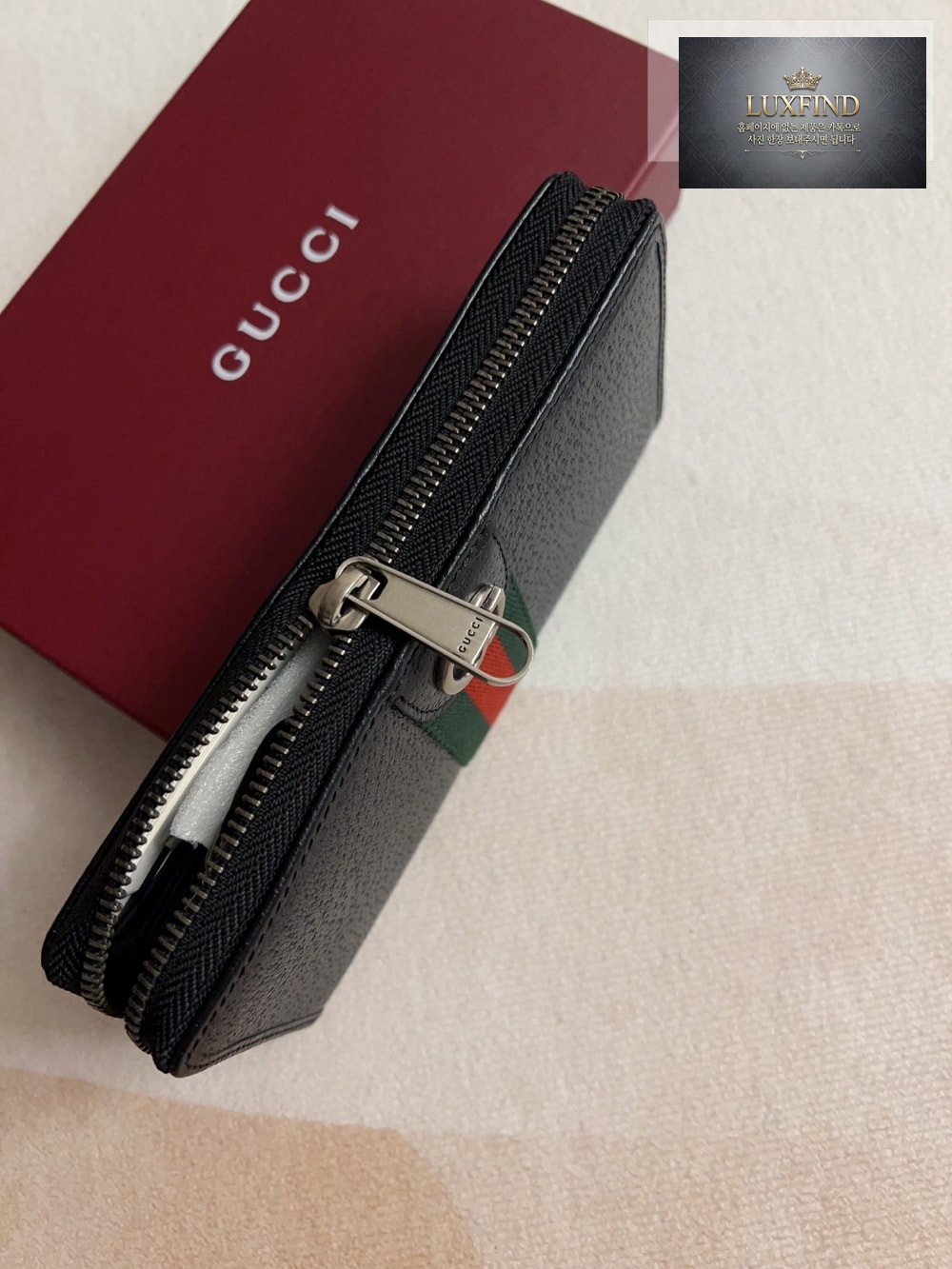 Gucci 834694