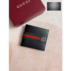 Gucci 834271