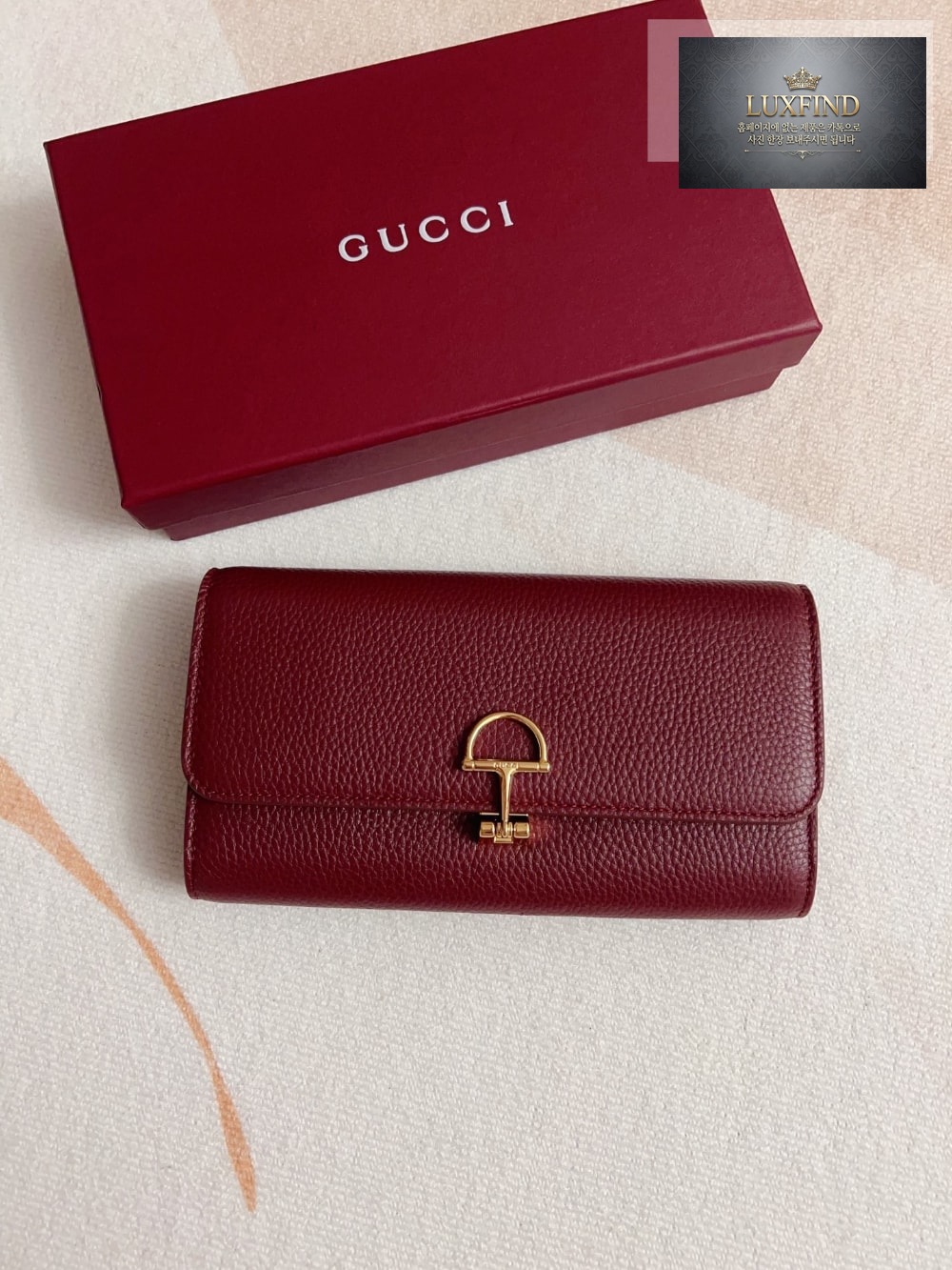 Gucci 828147