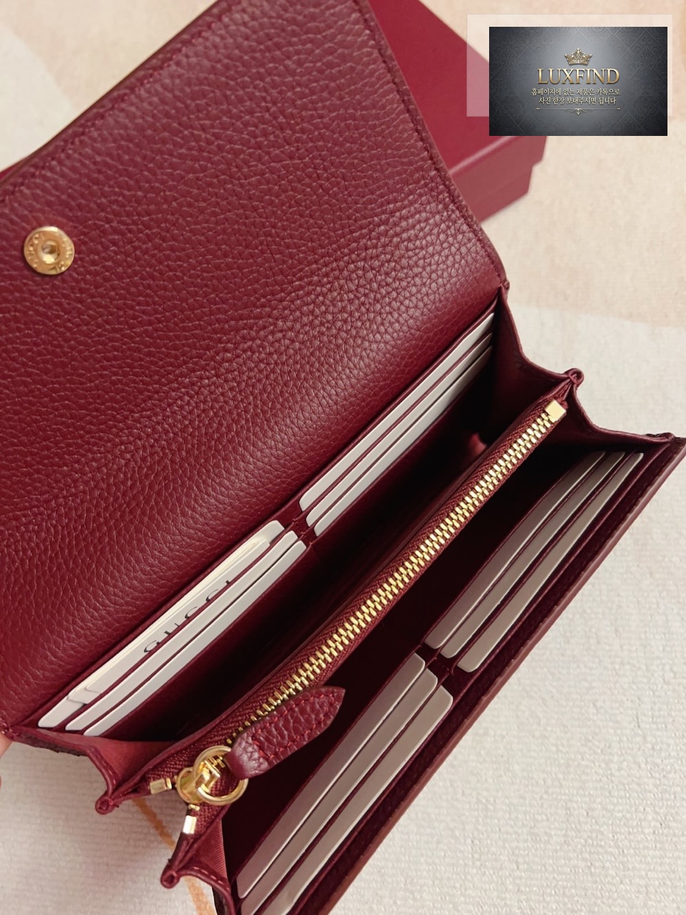 Gucci 828147