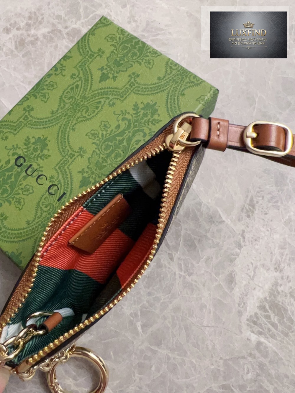 Gucci 819113