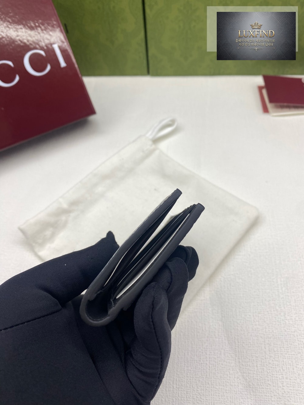 Gucci 739478