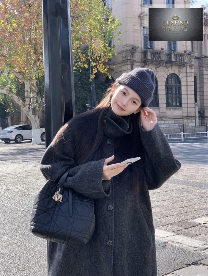 디올 뚜주흐 미디엄 버티컬 토트백 블랙 매크로까나쥬