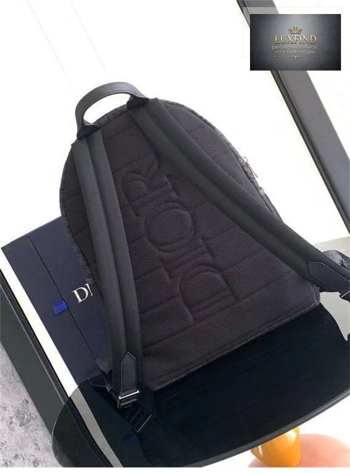 디올 8 오블리크 백팩