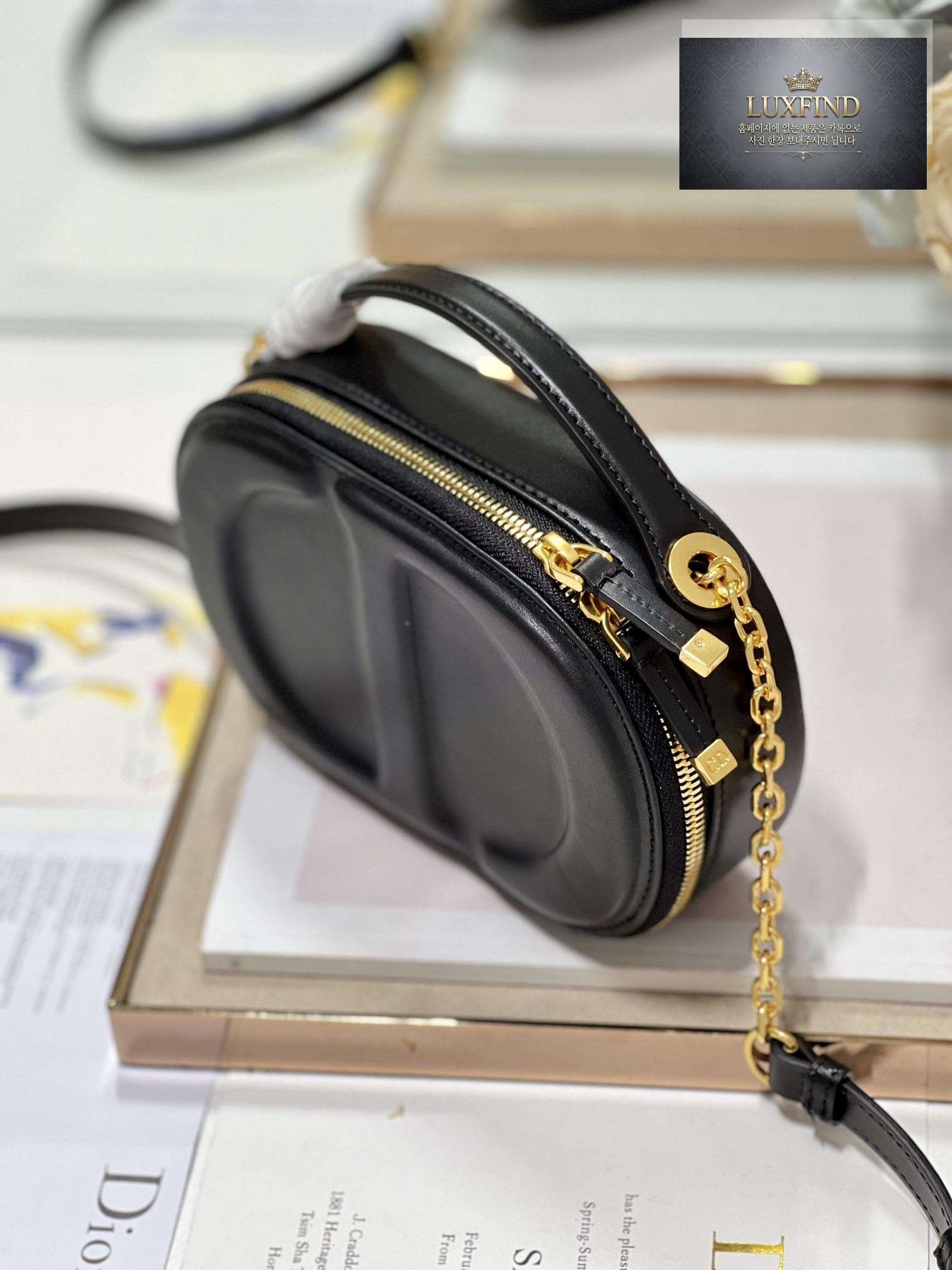 Dior Signature Oval Camera