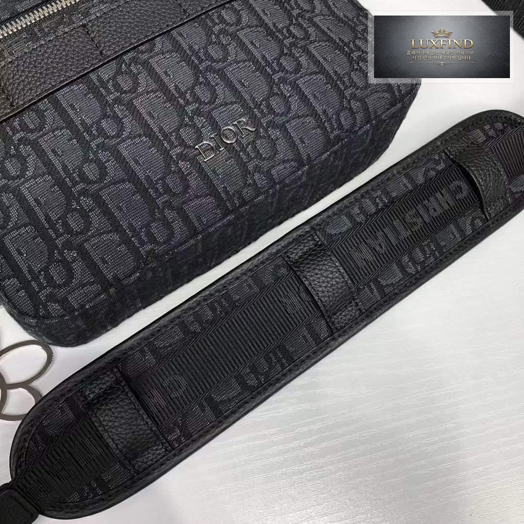 Dior Safari Messenger bag