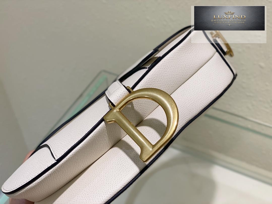 Dior Saddle With Strap