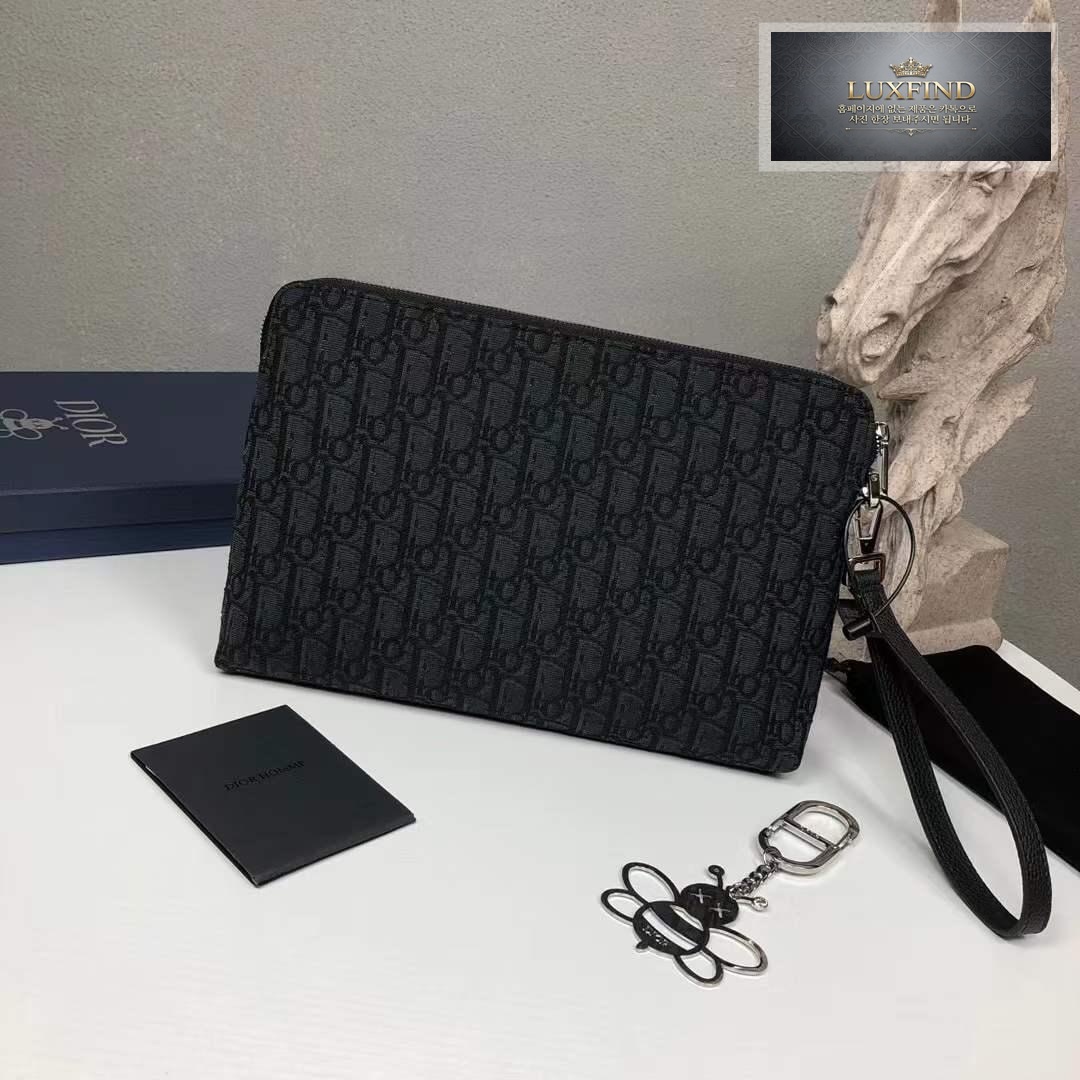 Dior Pouch