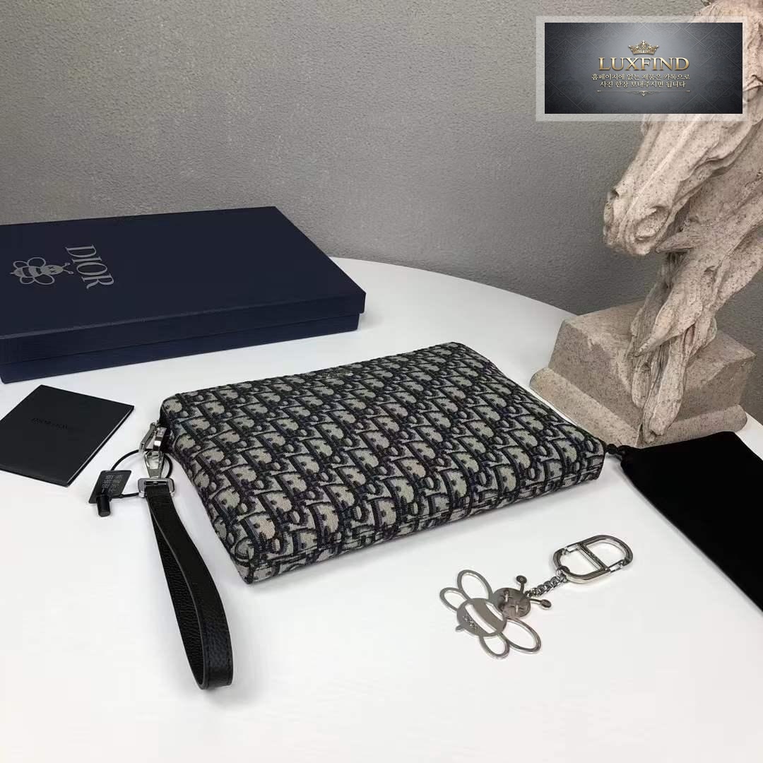 Dior Pouch