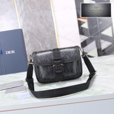 Dior Mini Hit The Road