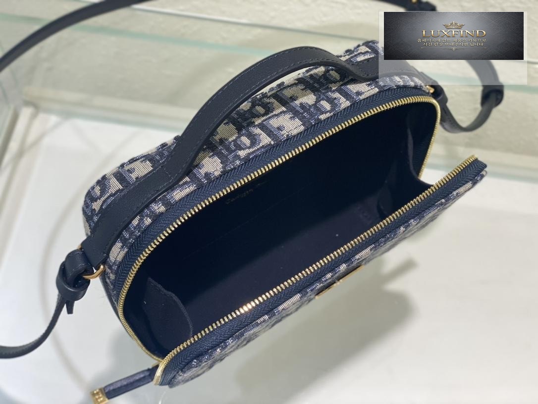 Dior 30 Montaigne Box