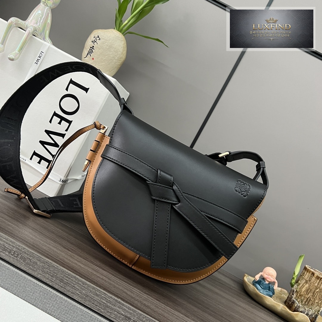로에베 소프트 카프스킨 & 자카드 스몰 게이트 백 20*19*11.5CM