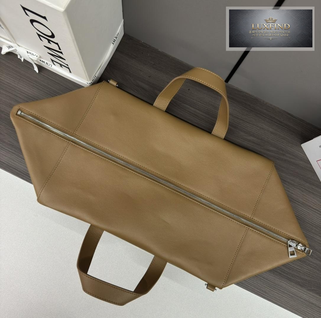 Loewe Puzzle Fold Weekend