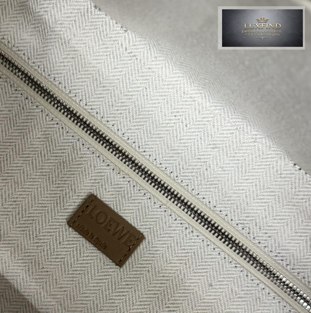Loewe Puzzle Fold Weekend