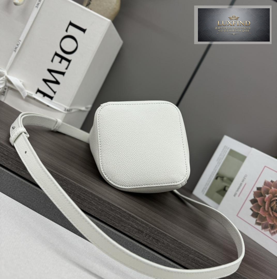 Loewe Pebble Bucket Mini