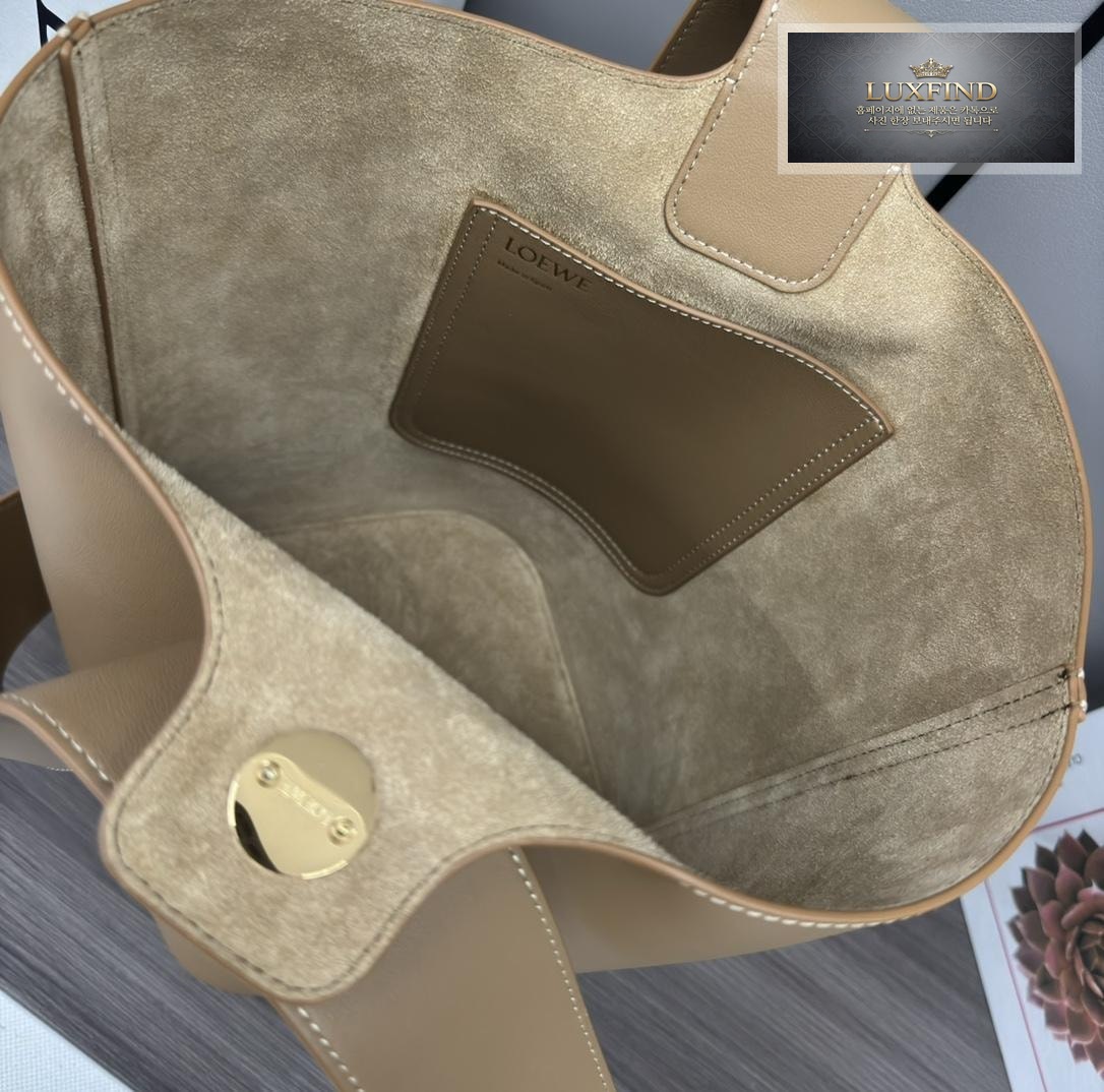 Loewe Pebble Bucket Medium