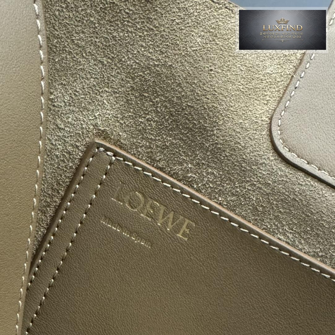 Loewe Pebble Bucket Medium