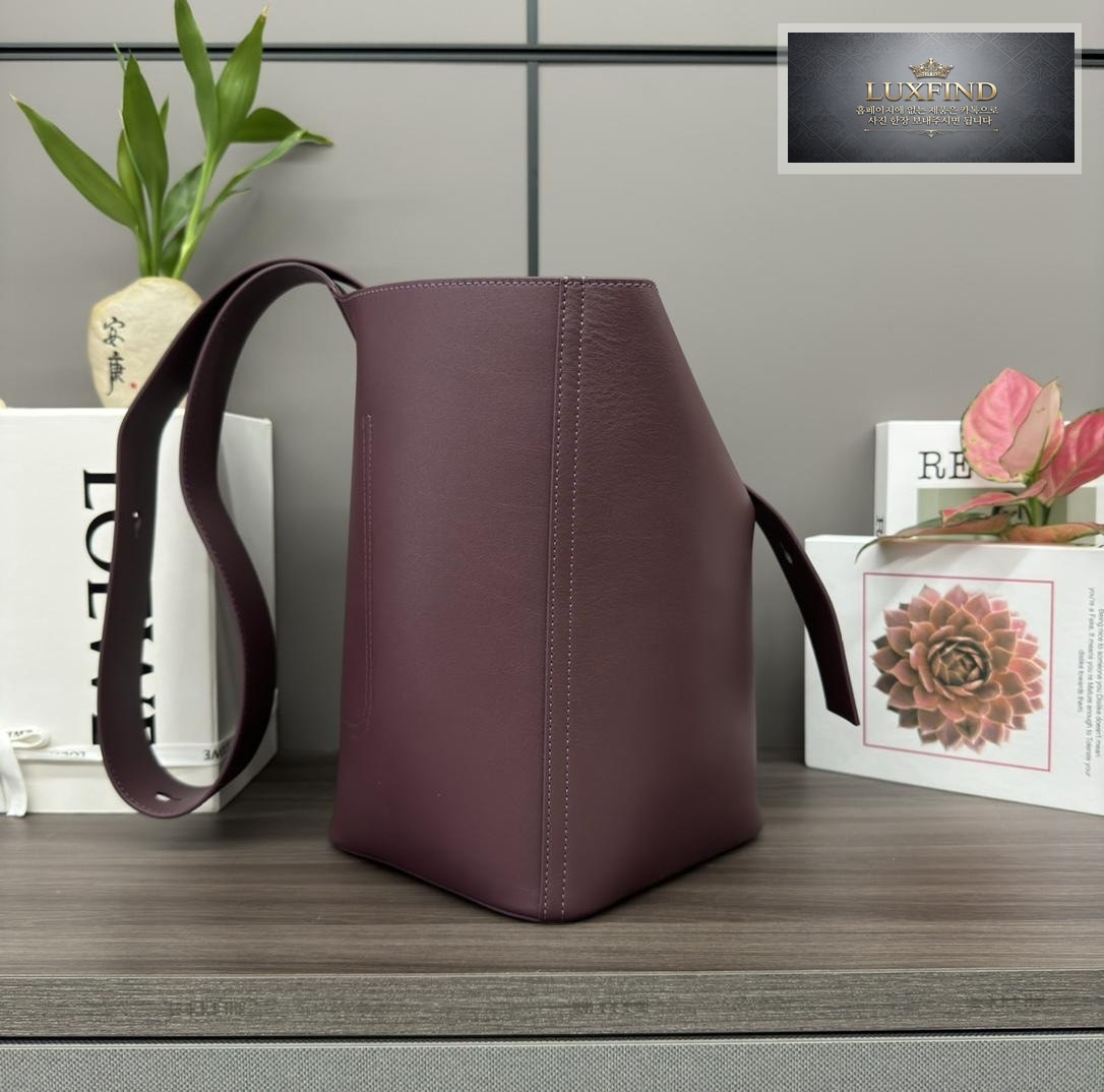 Loewe Pebble Bucket Medium
