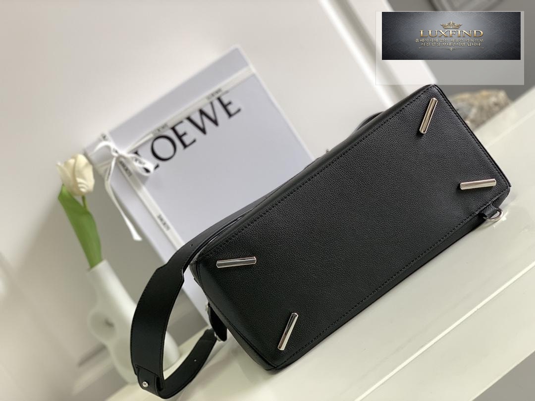 Loewe Large Puzzle