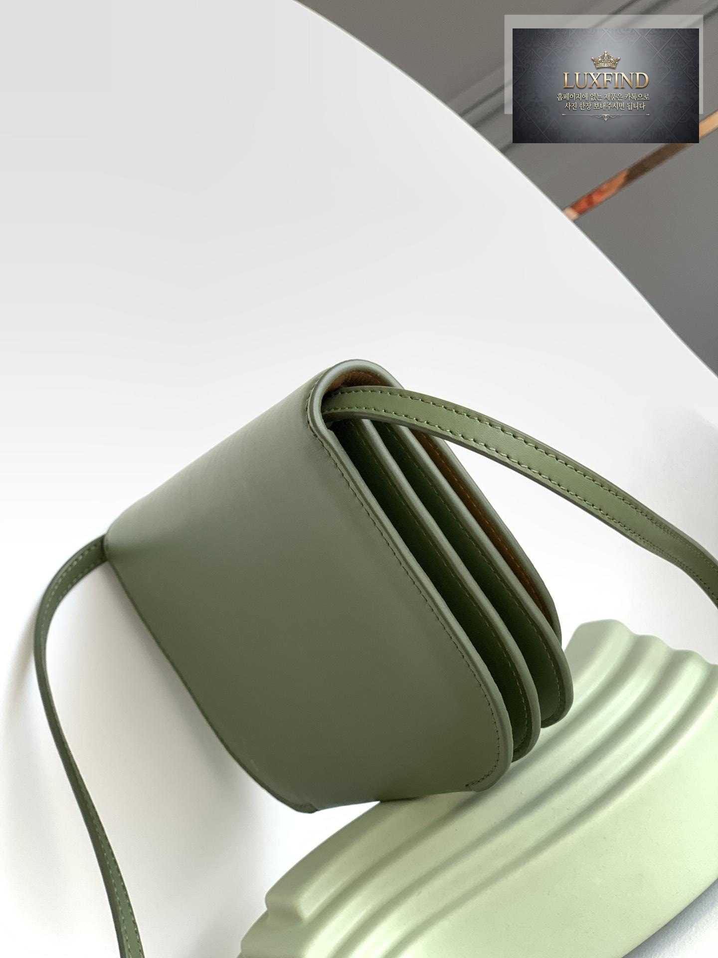 Loewe Goya Accodion Mini