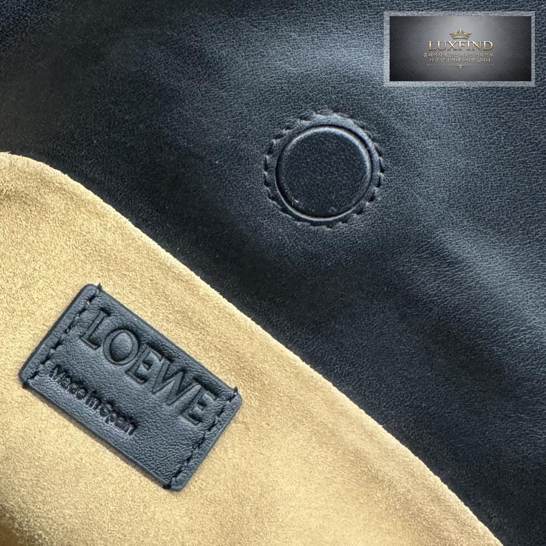 Loewe Flamenco Clutch
