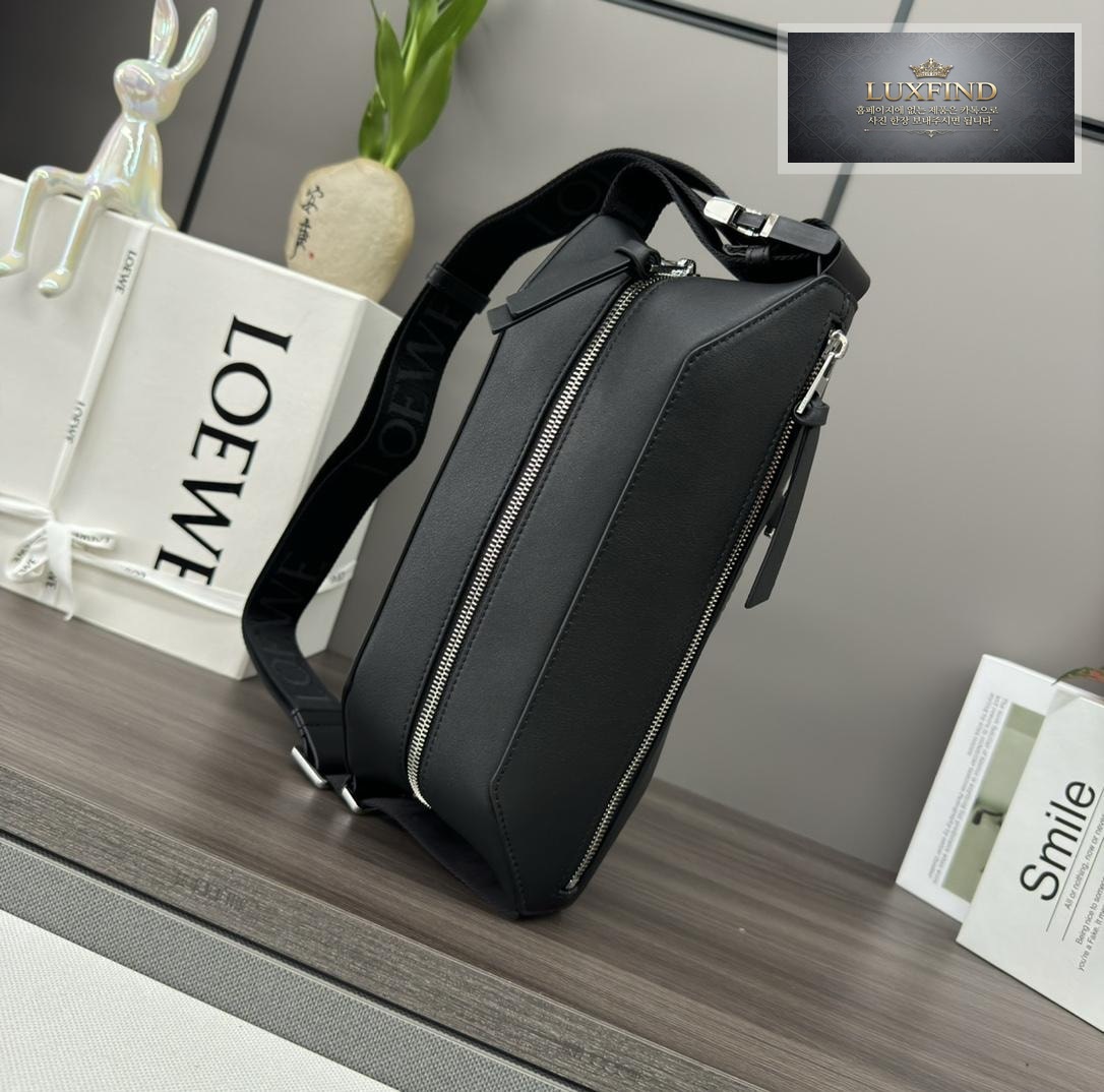 Loewe Convertible Sling