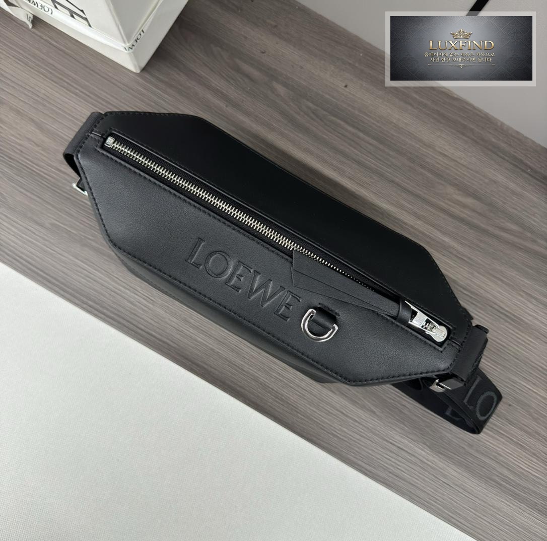Loewe Convertible Sling